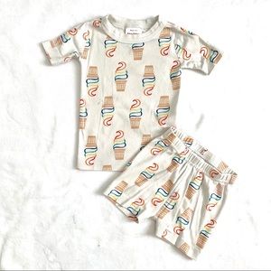 Hanna Andersson ice cream pj’s. 3T